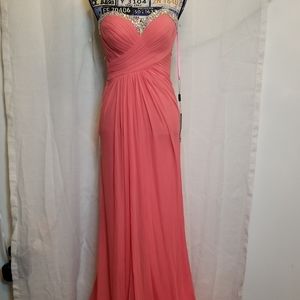 (Sold on another app)Prom dress💖coral gem